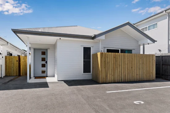 22 Bovey St, Coopers Plains, Qld 4108 - For Rent