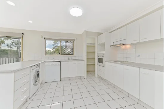 2256 Logan Road, Upper Mount Gravatt, Qld 4122 - For Rent