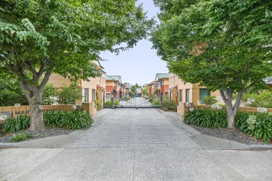 23/8-10 Martin Street, Thornbury, Vic 3071