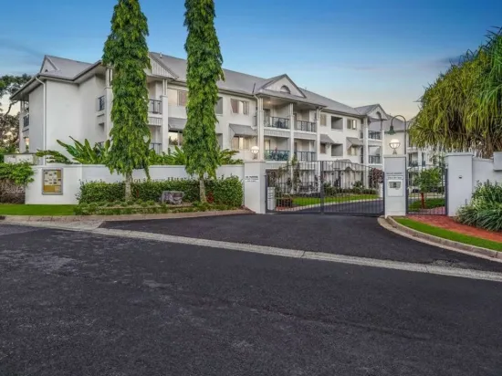 23/8-14 Munro Terrace, Mooroobool, Qld 4870