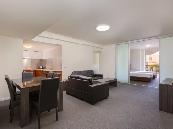 23 Ferny Avenue, Surfers Paradise, Qld 4217 - For Rent