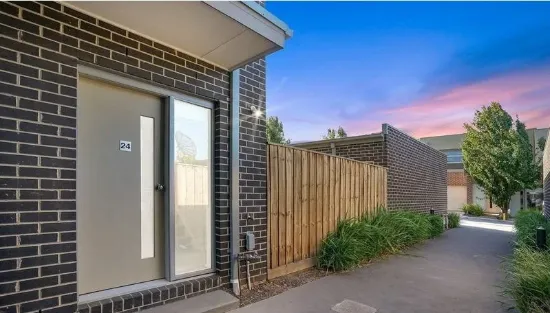 24/5 Thomas Carr Drive, Tarneit, Vic 3029