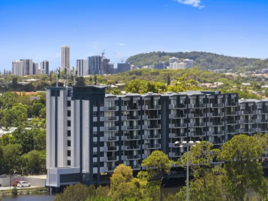 240/25 Lake Orr Drive, Robina, Qld 4226