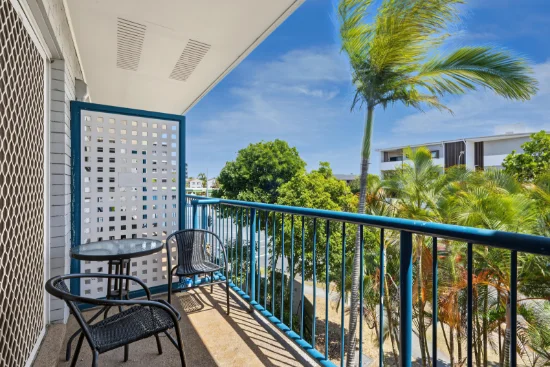 27/125 Frank Street, Labrador, Qld 4215
