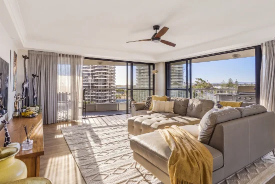 27/21 Bayview Street, Runaway Bay, Qld 4216-Image