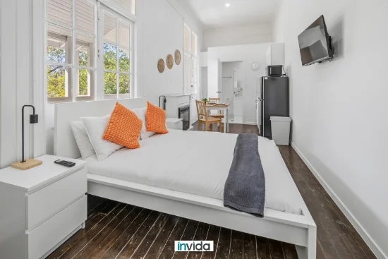28 Hogg Street, Rockville, Qld 4350