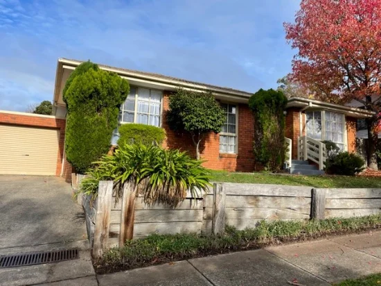 2C McGhee Avenue, Mitcham, Vic 3132 - For Rent