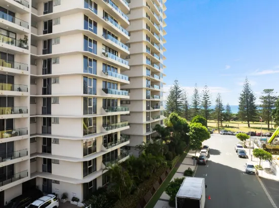2E/1 Albert Avenue, Broadbeach, Qld 4218-Image