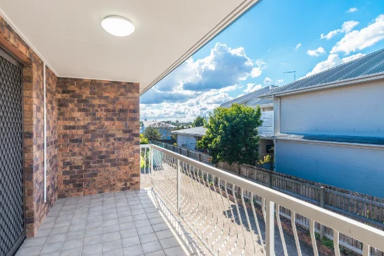 3/16 Ninth Avenue, Coorparoo, Qld 4151