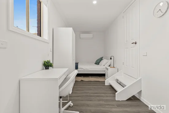 3/2 Spender Ave, Point Cook, Vic 3030