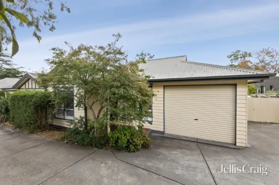 3/3 Halls Parade, Mitcham, Vic 3132