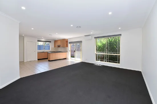 3/32 Bulla Road, Strathmore, Vic 3041-Image