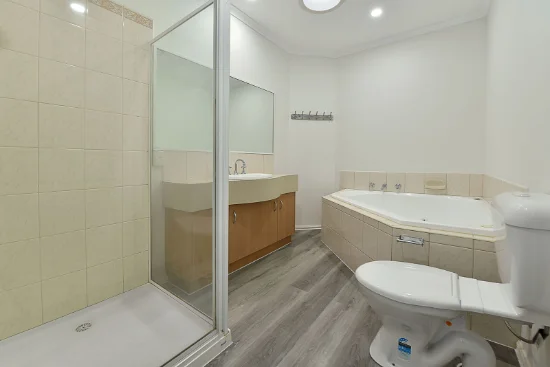 3/32 Bulla Road, Strathmore, Vic 3041-Image