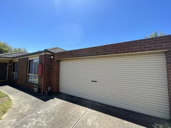3/33 Shiraz Drive, Waurn Ponds, Vic 3216