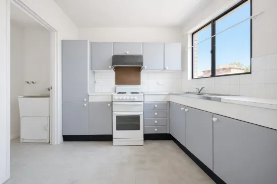3/34 REMEMBRANCE AVE, Warwick Farm, NSW 2170