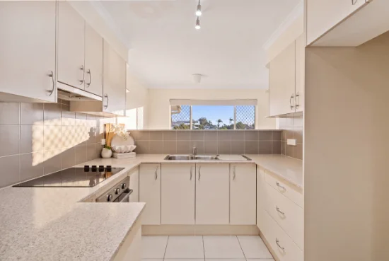 3/37 Bruce Avenue, Paradise Point, Qld 4216