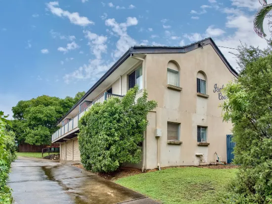 3/5 Curwen Terrace, Chermside, Qld 4032
