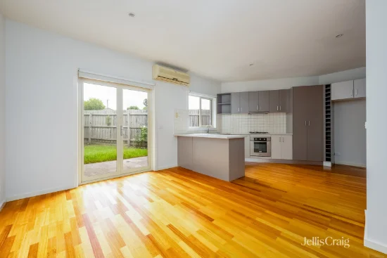 3/72 Purinuan Road, Reservoir, Vic 3073