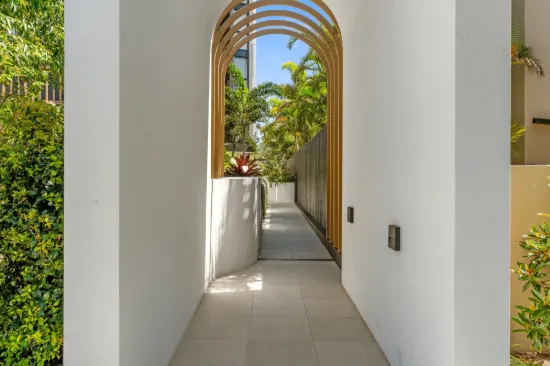 301/2 Mawarra Street, Palm Beach, Qld 4221-Image