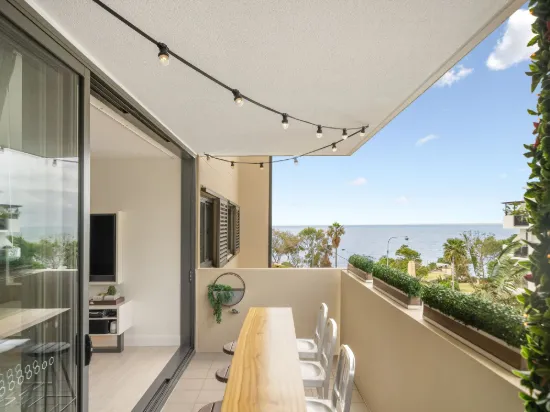 302/99 Marine Parade, Redcliffe QLD 4020-Image