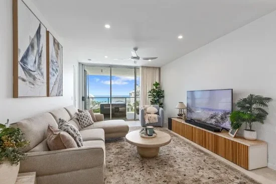 303/1 Tenth Avenue, Palm Beach QLD 4221-Image