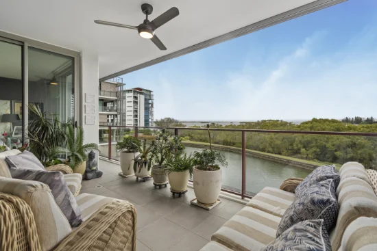 30302 Ephraim Island, Paradise Point, Qld 4216
