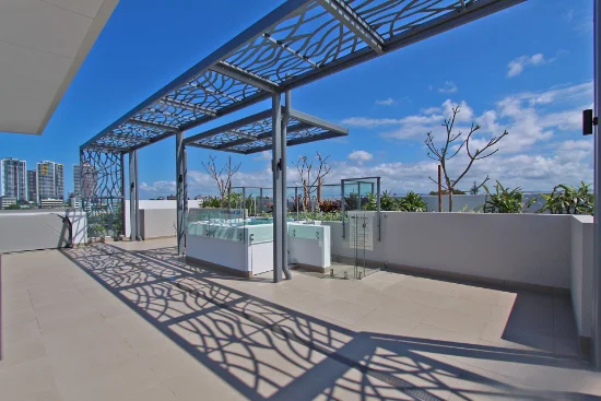 305/26-28 Gray Street, Southport, Qld 4215