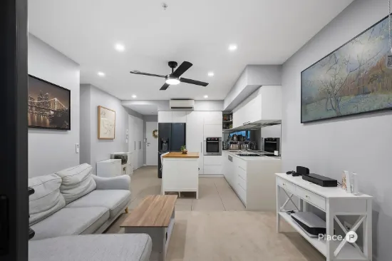 30602/300 Old Cleveland Road, Coorparoo, Qld 4151-Image