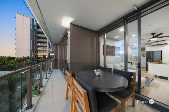 30602/300 Old Cleveland Road, Coorparoo, Qld 4151-Image