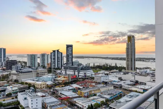 31906/9 Lawson St, Southport, Qld 4215