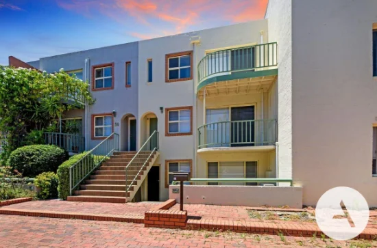 32 Chaseling Street, Phillip, ACT 2606