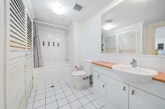 321/102 Alexandra Parade, Alexandra Headland, Qld 4572-Image