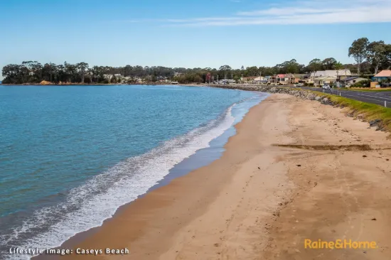 328 Beach Road, Batehaven, NSW 2536