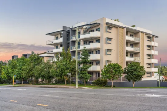 33/908 Logan Road, Holland Park West, Qld 4121