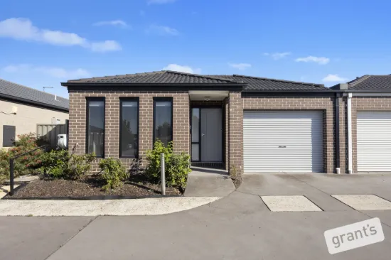 33 Renlik Circuit, Cranbourne North, Vic 3977