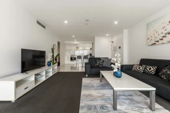 3308/9 HAMILTON AVENUE, Surfers Paradise, Qld 4217-Image
