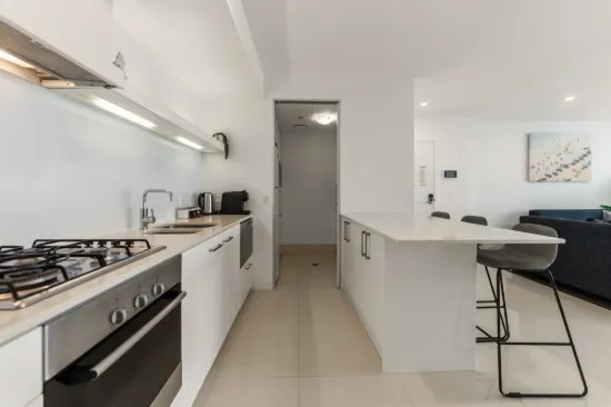 3308/9 HAMILTON AVENUE, Surfers Paradise, Qld 4217-Image