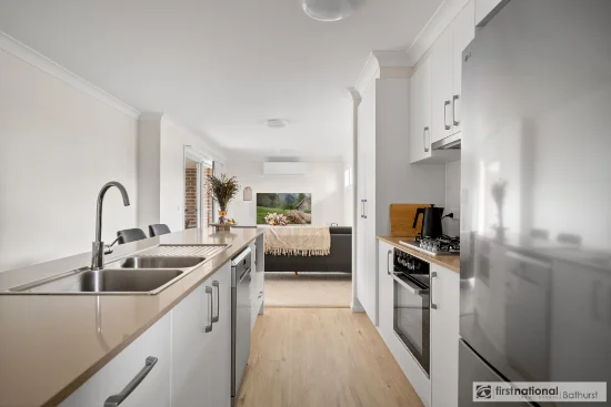 350D Stewart, Bathurst, NSW 2795