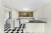 4/1 King Street, Urangan, Qld 4655-Image