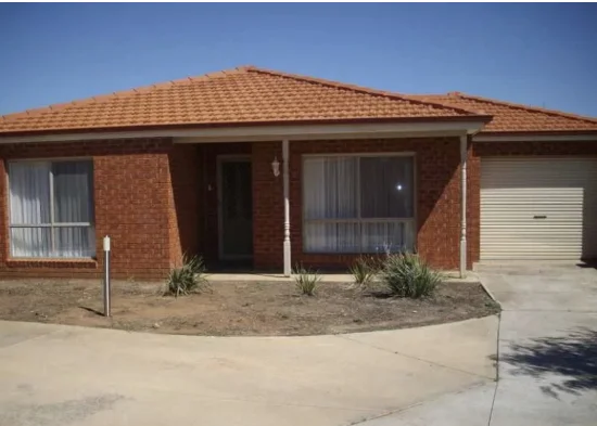 4/10 Toolern Street, Melton South, Vic 3338