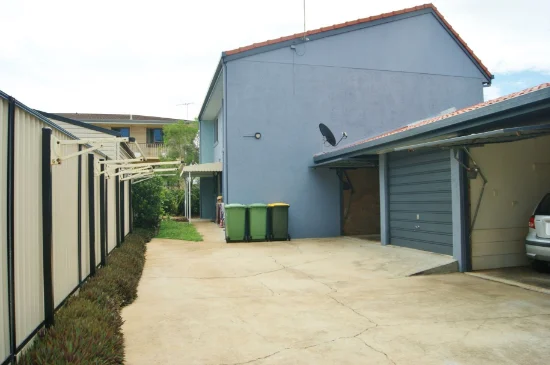 4/115 Prince Edward Parade, Scarborough QLD 4020-Image