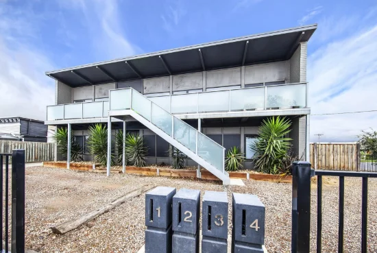 4/12 Market Road, Werribee, Vic 3030