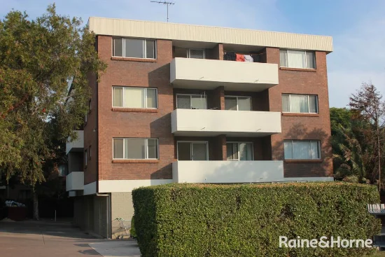 4/12 Sainsbury street, St Marys, NSW 2760