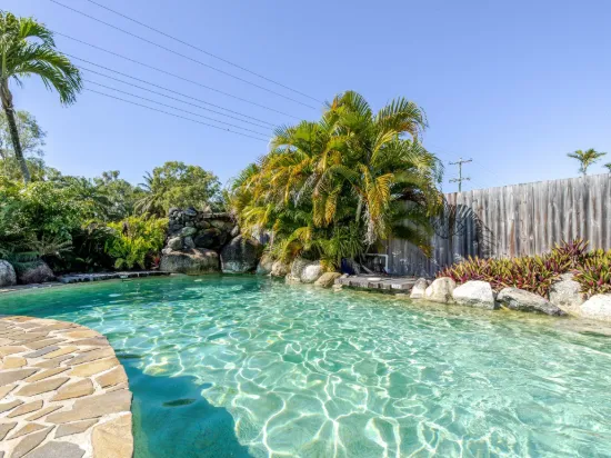 4/121 Davidson Street, Port Douglas, Qld 4877