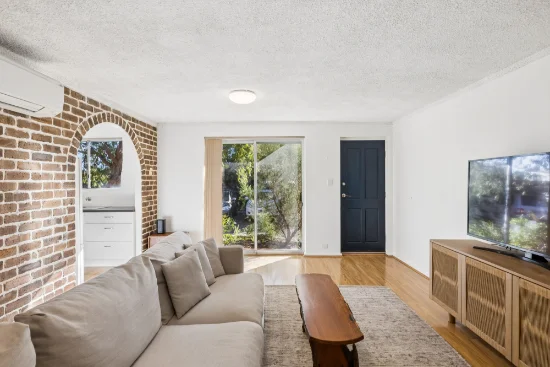4/123 Brighton Road, Scarborough WA 6019-Image