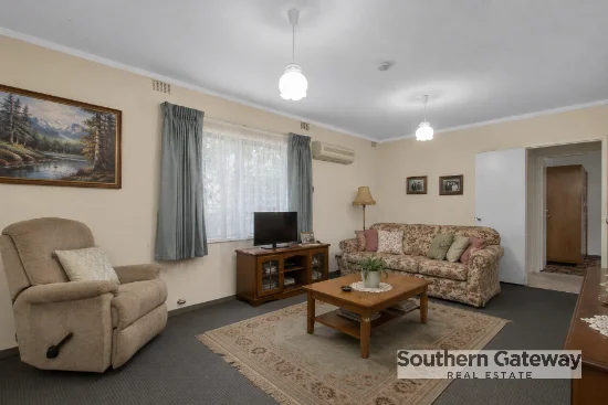 4/13 Milton Place, Orelia, WA 6167