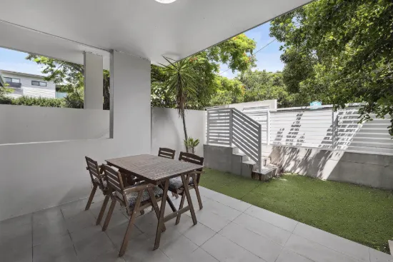 4/15-17 Kennington Road, Camp Hill, Qld 4152