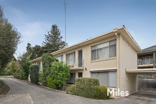 4/2 Kandanga Grove, Bulleen, Vic 3105