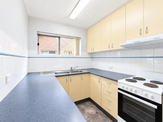 4/20-30 Condamine Street, Campbelltown, NSW 2560
