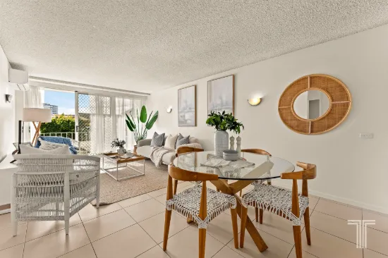 4/223 Cavendish Road, Coorparoo, Qld 4151